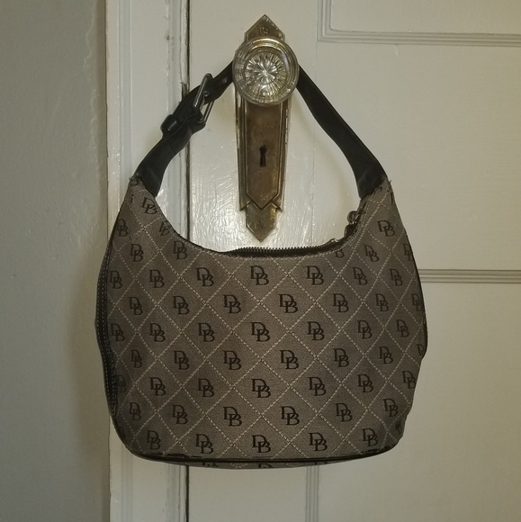 Dooney & Bourke Handbags - 2/$20 Host Pick! 11/19 Dooney and bourke bag